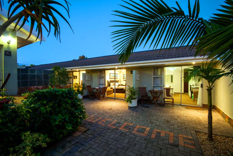 Hobie Beach Guest House Summerstrand