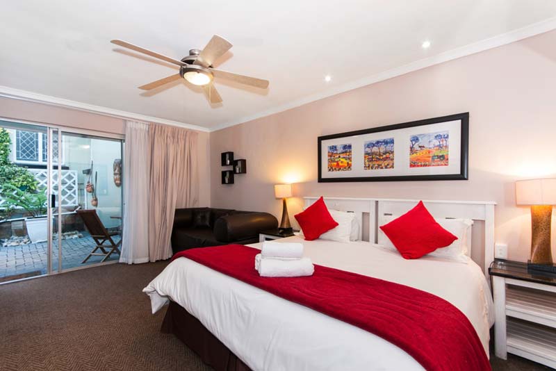 hobie-beach-guest-house-summerstrand-accommodation