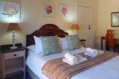 8/43 - Libby's Lodge - Double Room (Shower and Bath)