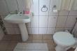 26/43 - Libby's Lodge - Garden Cottage (sleeps 4) with Self Catering facilities