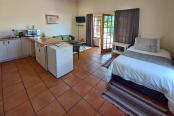 36/43 - Libby's Lodge - Garden Cottage (sleeps 3) with Self Catering facilities