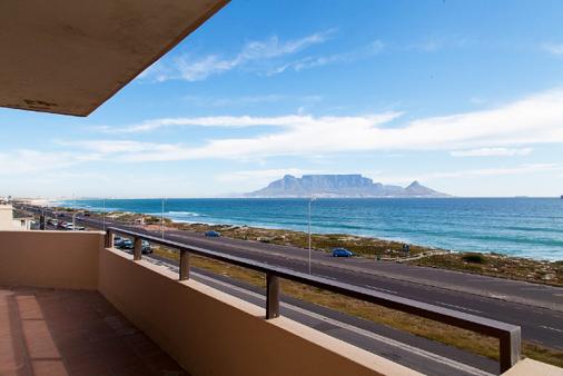 Malata Beach Self Catering Apartment - Bloubergstrand Accommodation.