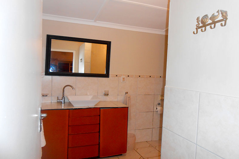 Nautilhouse Zinkwazi Beach