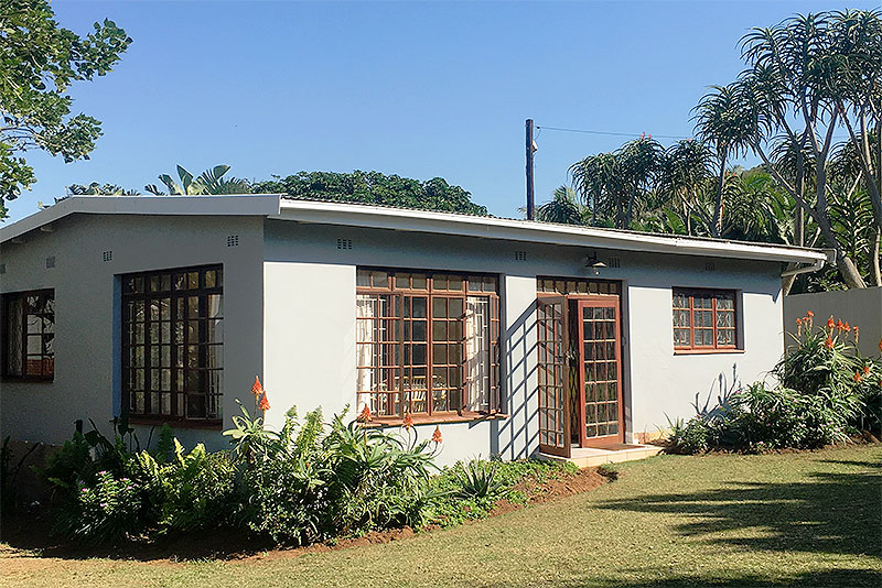 The Ritz Beach Cottage Blythedale Beach Verblyf.