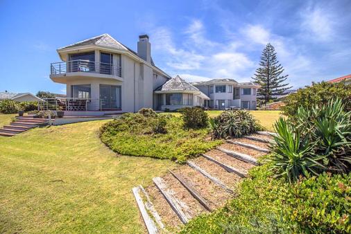 Sandbaai Country House