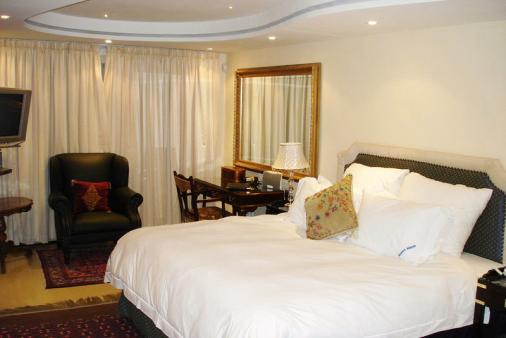 Kosmos Manor - Hartbeespoort Accommodation.