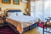 35/38 - Luxury Self Catering Suites - Kosmos Manor