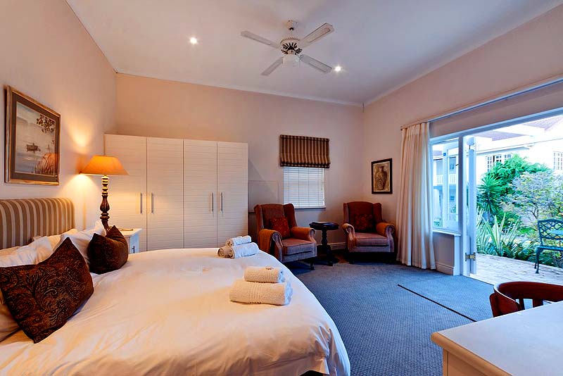 First Avenue Guesthouse - Summerstrand Accommodation.