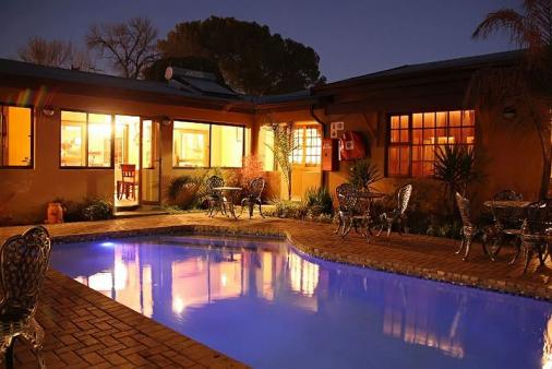 farmhouse guest house universitas bloemfontein prices for rent