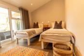 82/105 - Isaks Eden - Self Catering