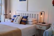 4/15 - Queen sized bed