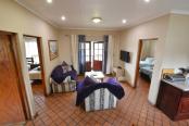 20/26 - Unit 3: 2-Bedroom self catering apartment