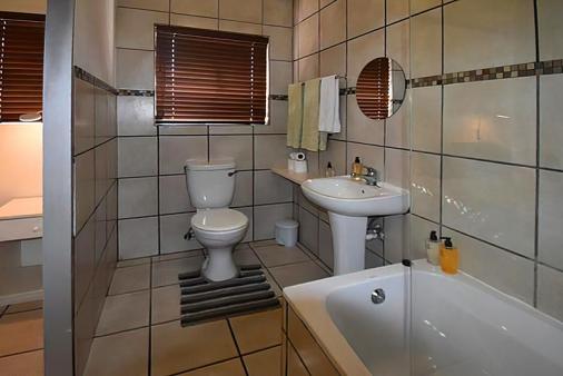 Broadway Guest House - Bellville, Cape Town Accommodation.