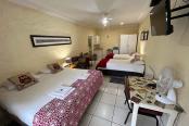 24/51 - Room 4b dbl + 2 sgl or 4 sgl