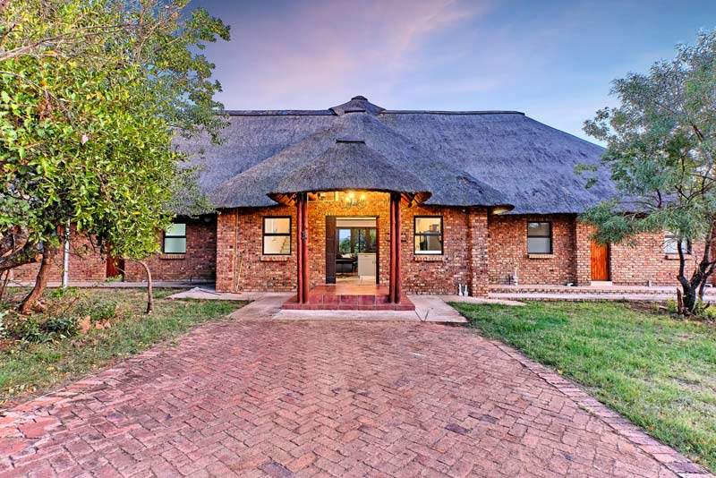 Shasha Lodge, Mabalingwe Game Reserve - Bela-Bela - Warmbaths ...